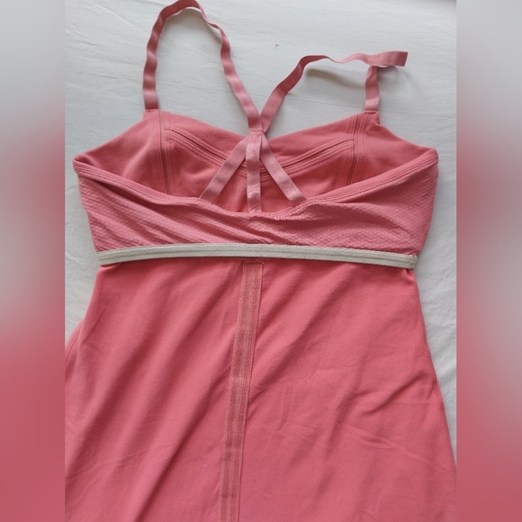 Lululemon Athletica Women  Active Tank with Built-in Bra - Picture 11 of 11